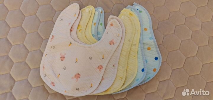 Слюнявчики нагрудники б/у (можно для двойни)