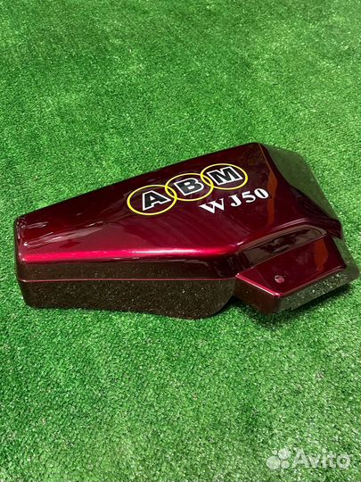 Накладка боковая альфа правая пластиковая