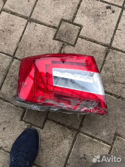 Фонарь задний skoda octavia а7