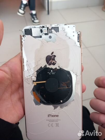 iPhone 8 Plus, 64 ГБ
