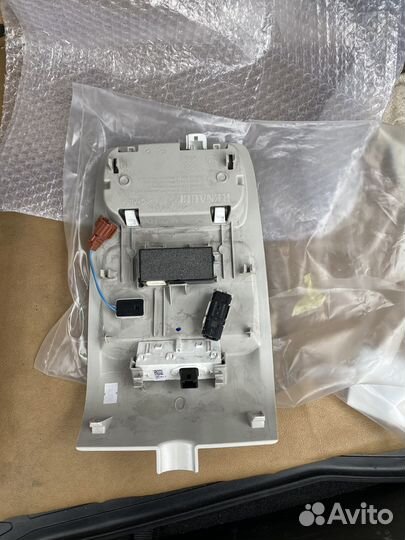 Освещение салона перед рено аркана