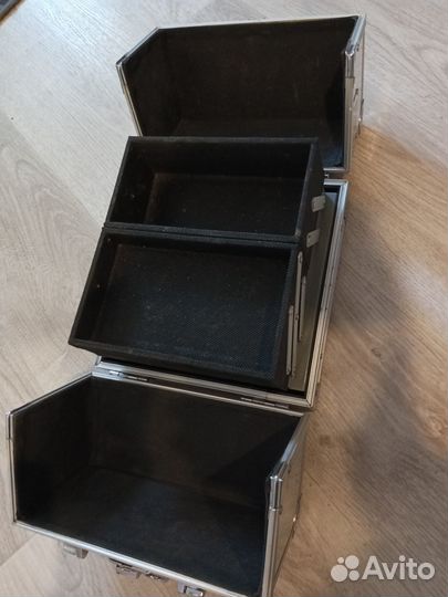 Чемодан визажиста