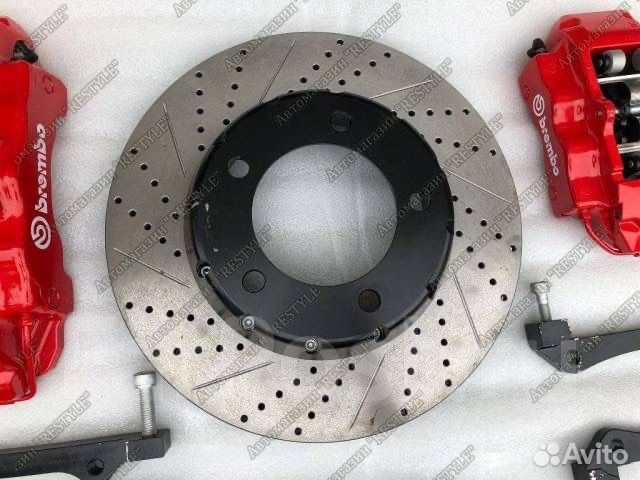 1. Тормоза Brembo Toyota Land cruiser 200