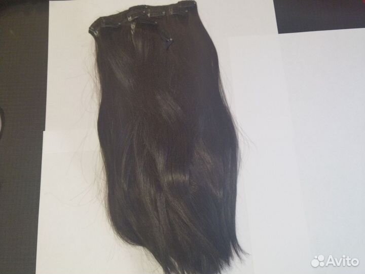 Волосы на заколках