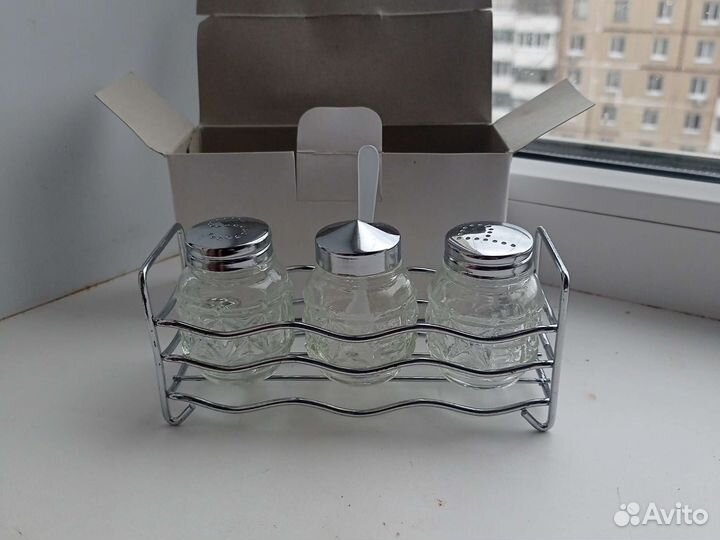 Солонка и перечница