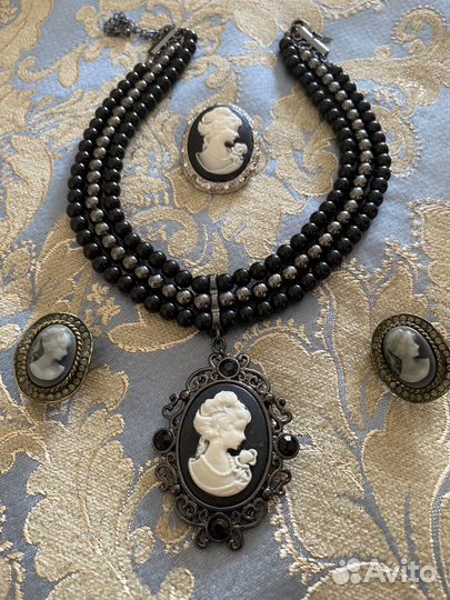 Бусы бижутерия