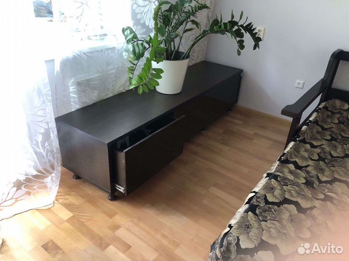 Тумбочка под телевизор