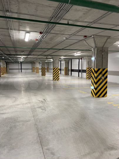 Машиноместо, 13 м²