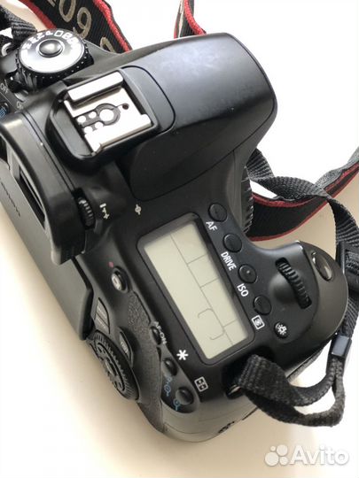 Зеркальный фотоаппарат canon 60d