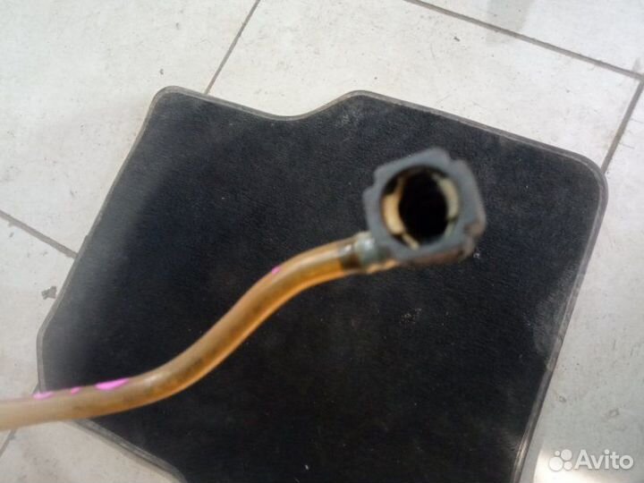 Патрубок Volvo S40