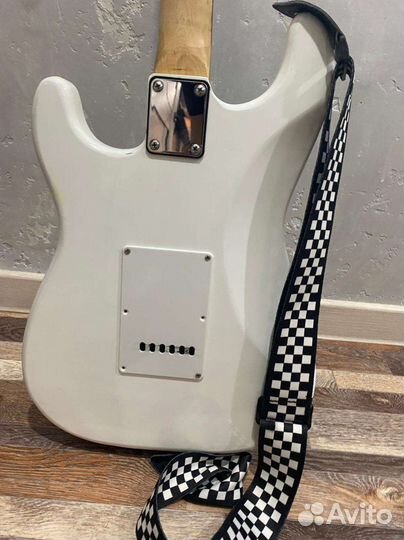 Denn Stratocaster Электрогитара