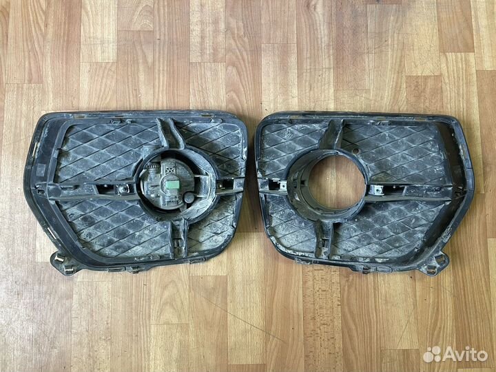 Противотуманка правая с решеткой BMW X6 E71 /08-12