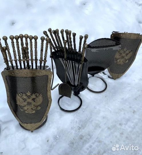 Подставка под шампуры Щит