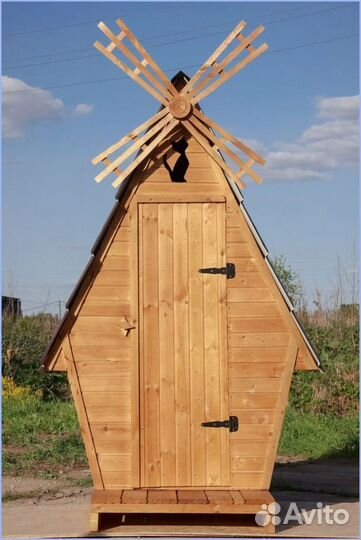 Дачный туалет деревянный с установкой QHM