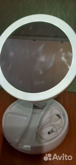 Зеркало косметическое с подсветкой