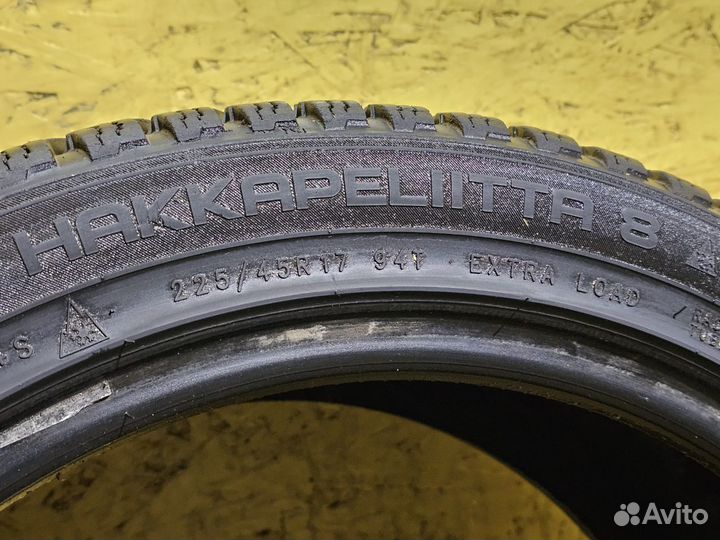 Nokian Tyres Hakkapeliitta 8 245/45 R17 94T