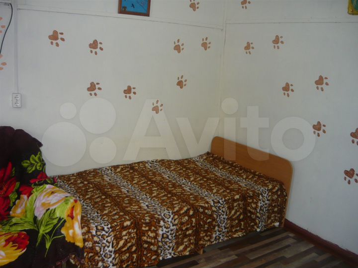 Дом 25 м² на участке 8 сот.