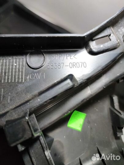 Обшивка багажника Toyota RAV4 40 USA