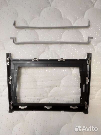 Переходная рамка для Volkswagen Polo (9 дюймов)