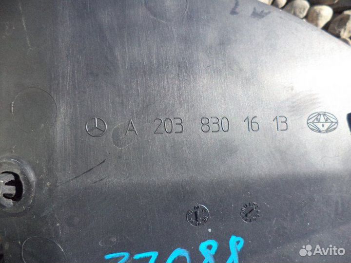 Водосток Mercedes-Benz C180 W203 271.946 M271 KE18