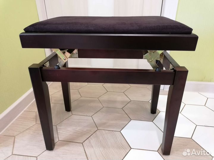 Банкетка деревянная