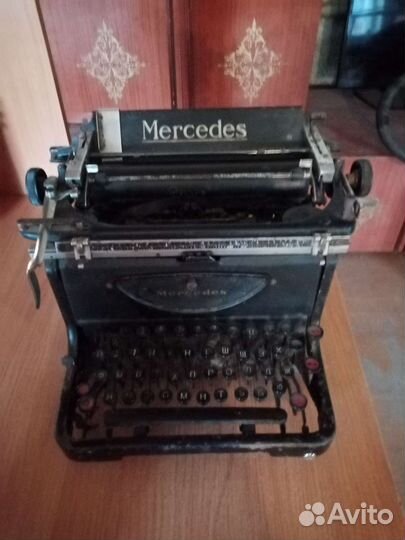 Печатная пишущая машинка