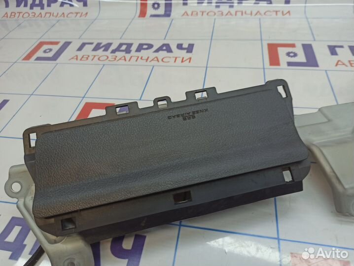 Подушка безопасности нижняя для колен Toyota Land