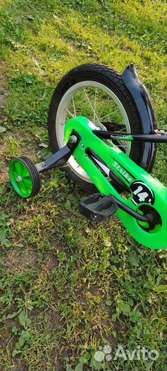 Детский велосипед с доп колесами