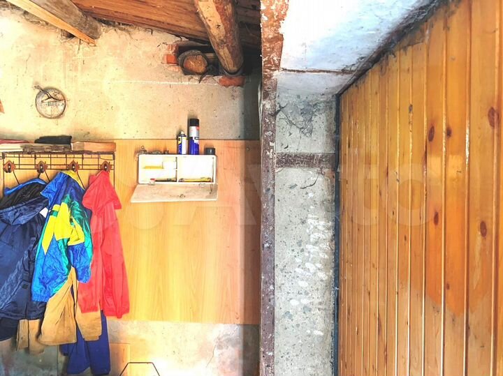 Гараж, > 30 м²