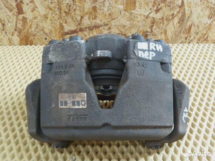 Суппорт передний правый Audi A4 B8 2007-2015 (8K0615124B 8K0615125)