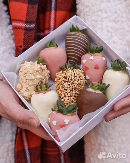 Небольшие наборы с клубникой в шоколаде