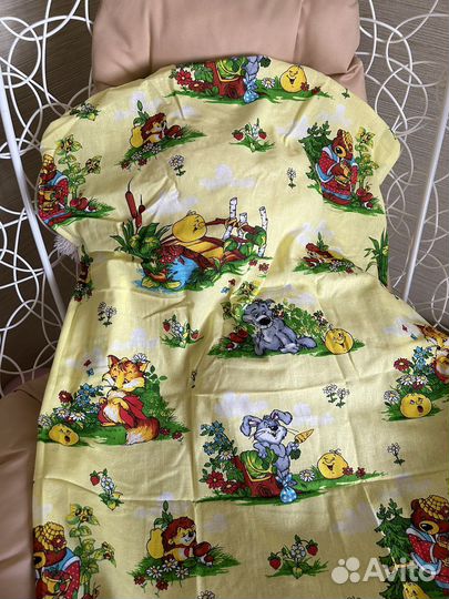 Новая простынь в детскую кроватку на резинке