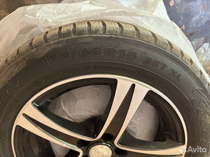 Комплект дисков с зимней резиной r15