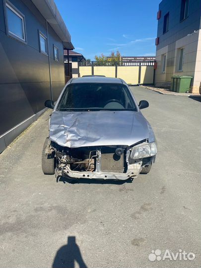 Hyundai Accent 1.5 МТ, 2006, битый, 290 000 км