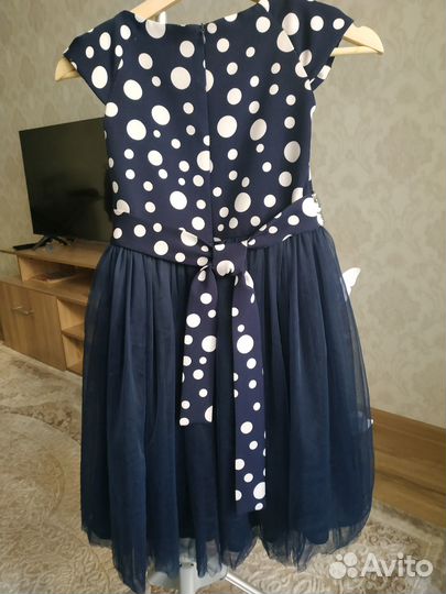 Нарядное платье для девочки на рост 134 см