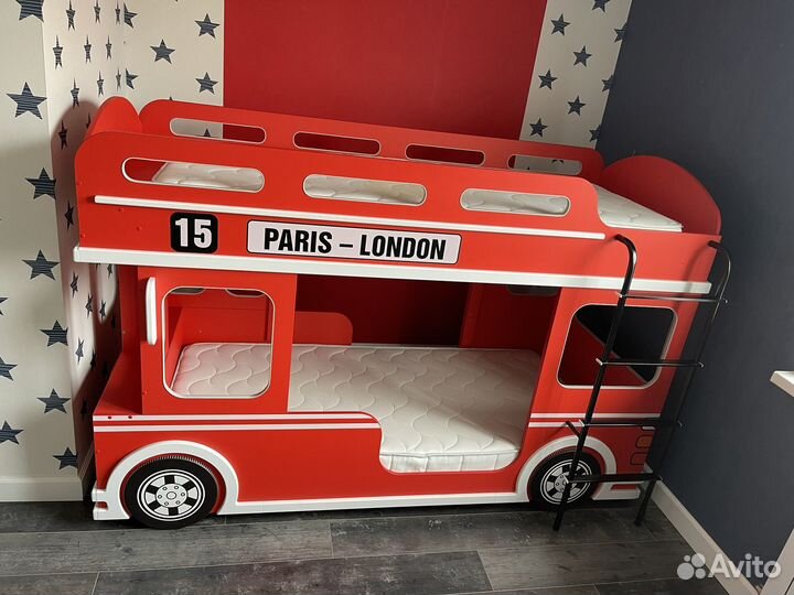 Двухъярусная детская кровать