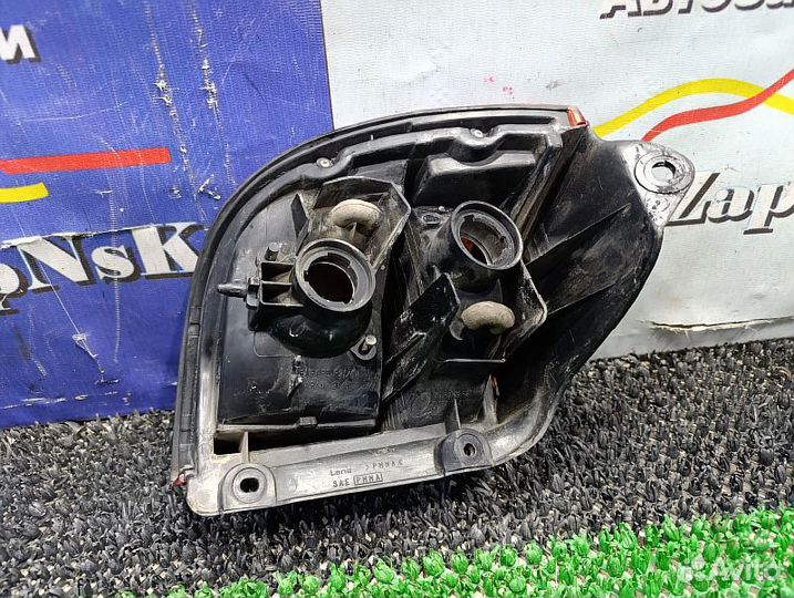 Стоп-сигнал задний правый Toyota Caldina