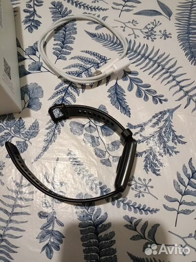 Смарт часы huawei watch fit