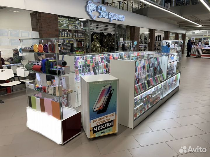 Магазин островок мобильных аксессуаров