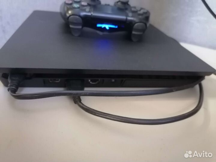 Sony PS4 slim
