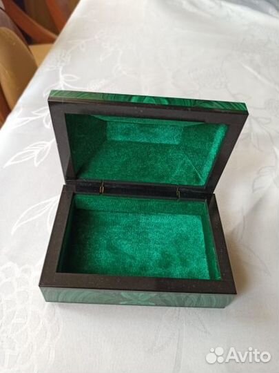 Малахитовый ларец