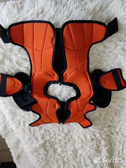 Нагрудник хоккейный