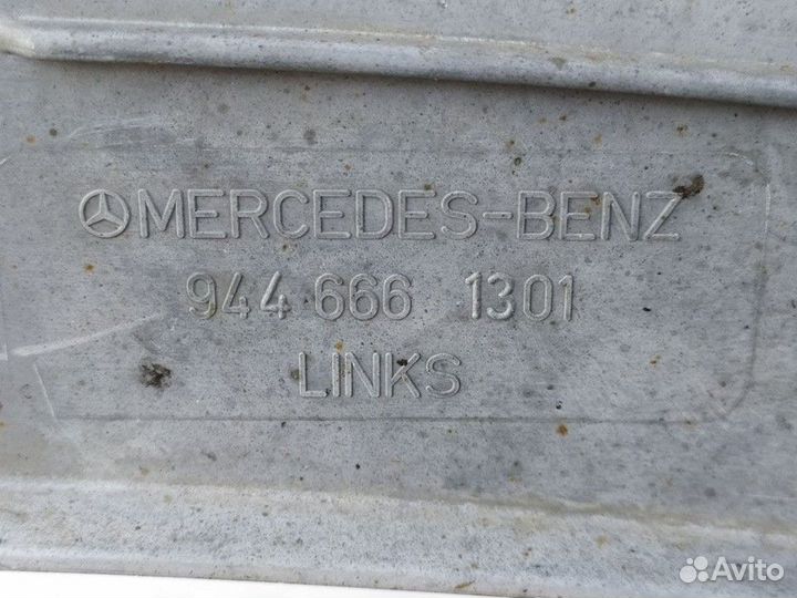 Корпус подножки левой Mercedes-Benz Axor