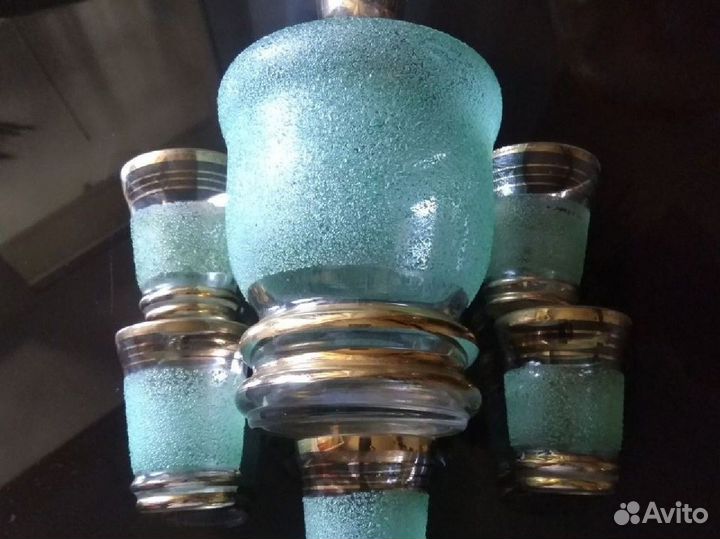 Графин с рюмками СССР зелёный