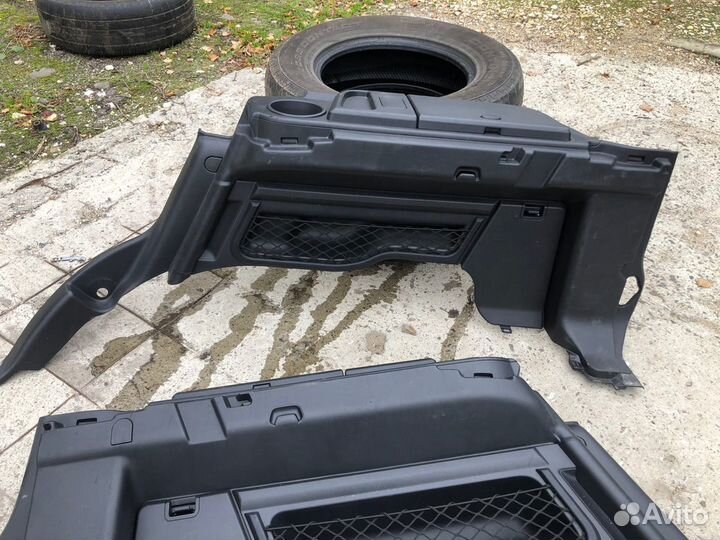 Обшивка багажника Land Rover Discovery III