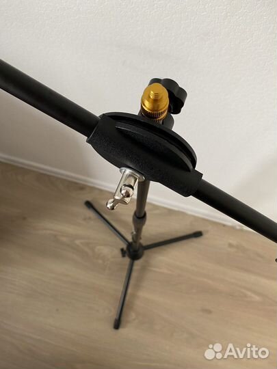 Стойка для микрофона новая