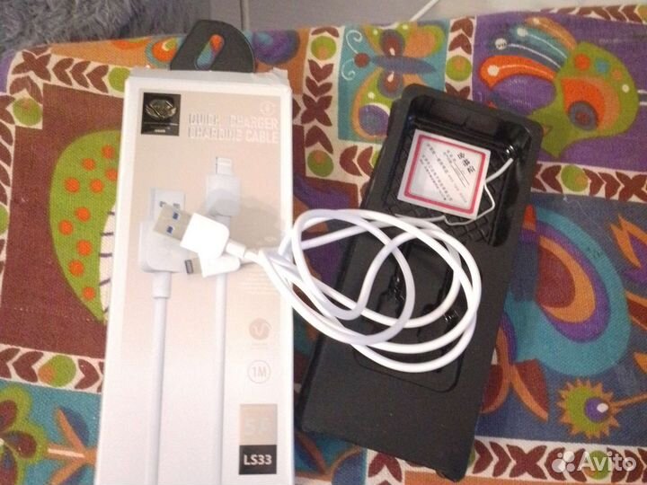 Провод для зарядки на iPhone