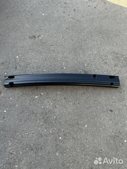 Швеллер переднего бампера на Toyota Camry 50/55