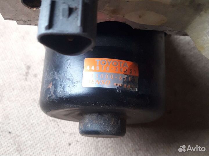 Блок ABS Toyota crown S170