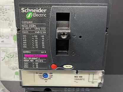 Schneider NSX160H MA100 LV430835 новый, 2 шт